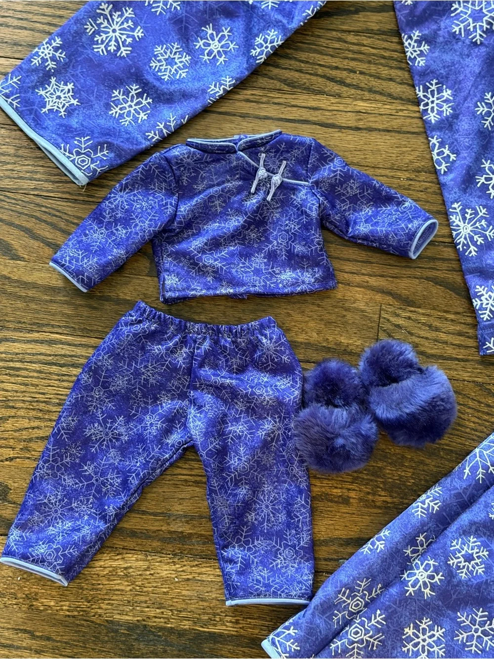 American Girl Matching Child Doll Pajama Clothes Set Purple Satin Snowflake Med